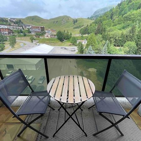 Studio Refait A Neuf Avec Balcon - Famille - Parking Couvert Chamrousse Exterior photo