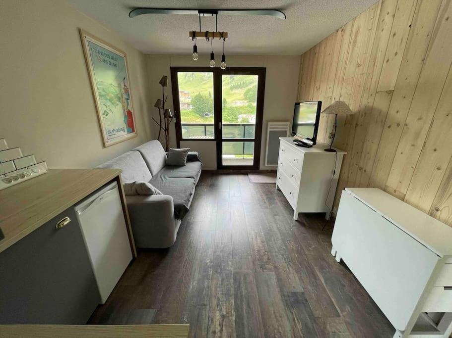 Studio Refait A Neuf Avec Balcon - Famille - Parking Couvert Chamrousse Exterior photo