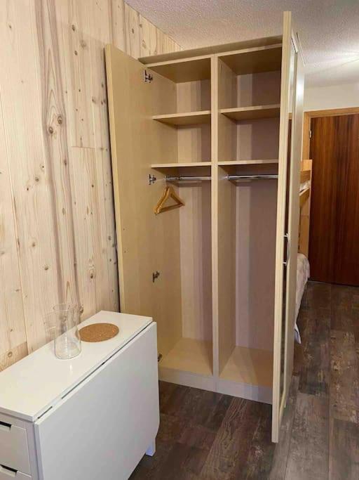 Studio Refait A Neuf Avec Balcon - Famille - Parking Couvert Chamrousse Exterior photo